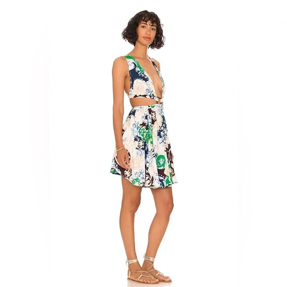 NWT Aqua Bendita Gillian Cardumen Print Cutout Mini Dress Sz Large - Picture 2 of 8